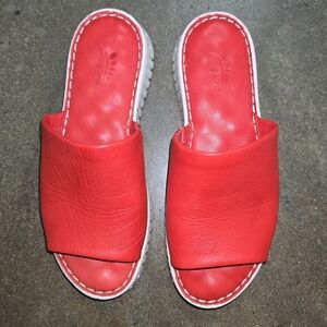 Spring Step Nappa Stylish Red Slip-On Slides Sandals Size 39 = US 8.5